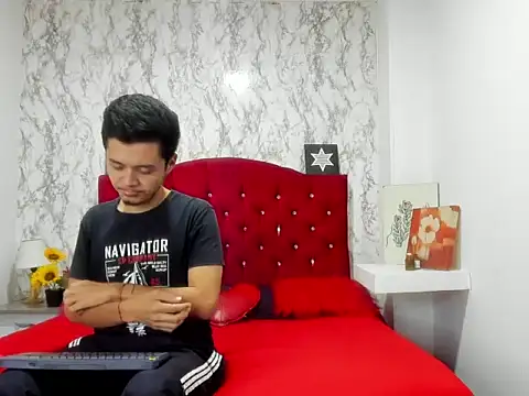 Snapshot of Alejandra_and_James_ chatting on April 2026 11:33:02 AM Alejandra and James online show from April 2026 11:33:02 AM