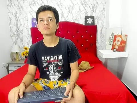 Snapshot of Alejandra_and_James_ chatting on April 2026 11:15:01 AM Alejandra and James online show from April 2026 11:15:01 AM