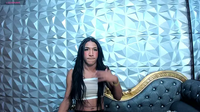 JADE-ESMERALDA online show from April 2026 07:19:01 PM