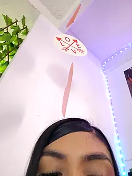 Snapshot of yvonne_1998 chatting on March 2026 09:14:01 PM yvonne 1998 online show from March 2026 09:14:01 PM