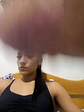 Snapshot of yvonne_1998 chatting on April 2026 03:02:01 PM yvonne 1998 online show from April 2026 03:02:01 PM