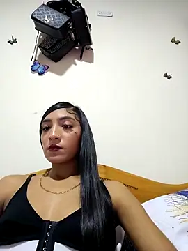 Snapshot of yvonne_1998 chatting on April 2026 01:55:02 AM yvonne 1998 online show from April 2026 01:55:02 AM