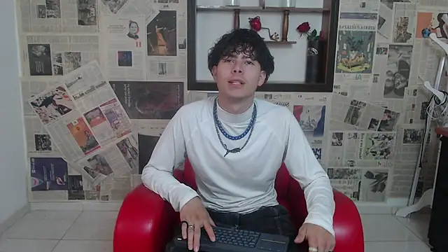 sebastian rougue online show from April 2026 08:21:01 PM