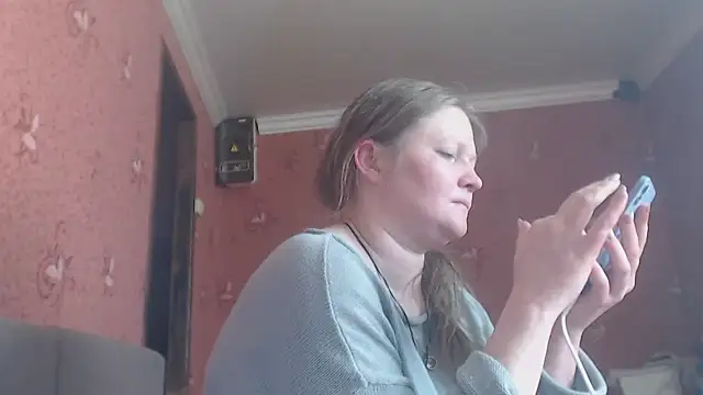 Snapshot of CharleyReid chatting on June 2026 06:46:01 AM CharleyReid online show from June 2026 06:46:01 AM