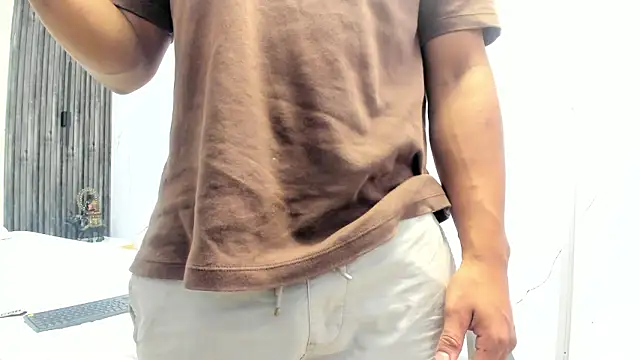 Snapshot of Andeuw__ chatting on March 2026 02:24:01 AM Andeuw online show from March 2026 02:24:01 AM