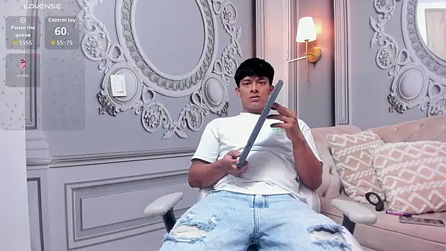 Snapshot of Andeuw__ chatting on April 2026 02:35:01 AM Andeuw online show from April 2026 02:35:01 AM