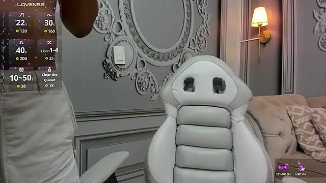 Snapshot of Andeuw__ chatting on April 2026 02:28:01 AM Andeuw online show from April 2026 02:28:01 AM