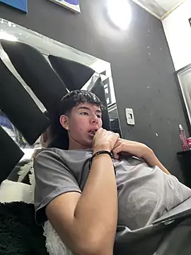 Snapshot of CAROLYNFOSTER chatting on April 2026 12:39:01 AM CAROLYNFOSTER online show from April 2026 12:39:01 AM