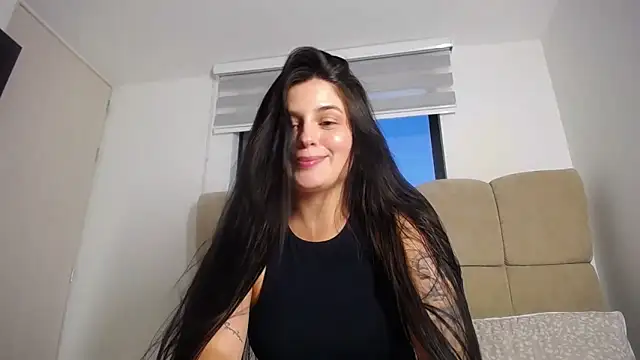 Snapshot of SofiaBanks_ chatting on May 2026 11:20:02 PM SofiaBanks online show from May 2026 11:20:02 PM