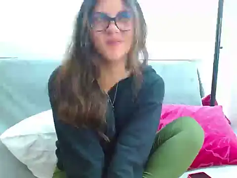 Violet Donell online show from May 2026 02:37:01 AM
