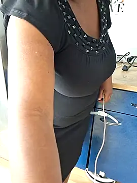 Sheryl007 online show from April 2026 10:43:01 AM