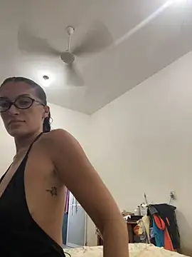 kimberlysnow11 online show from May 2026 03:44:01 AM