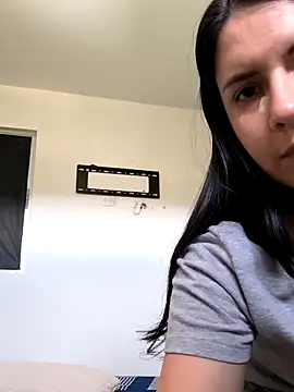 Annarhode online show from April 2026 07:10:02 PM