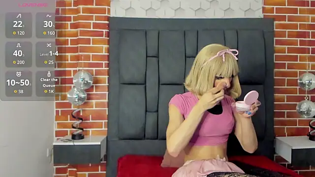 luxuryheavenn online show from April 2026 08:14:02 PM