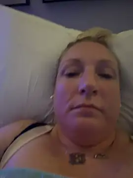 sweetkacibaby online show from April 2026 05:42:02 PM