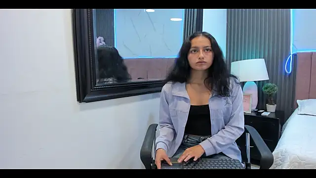 CharloteeTaylor online show from May 2026 07:14:02 PM