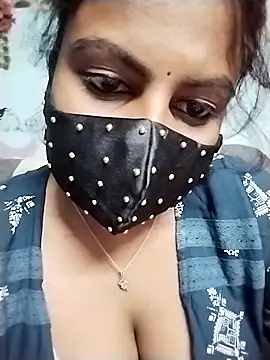 honeyflowerr online show from March 2026 07:37:01 PM