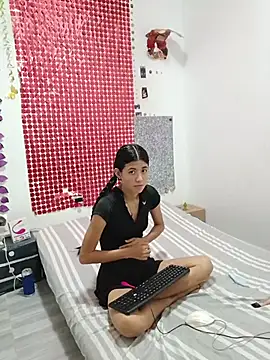 Geneviieve and scott hot online show from May 2026 02:45:01 PM