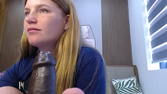 Snapshot of Carammelstorm chatting on April 2026 06:19:01 AM Carammelstorm online show from April 2026 06:19:01 AM