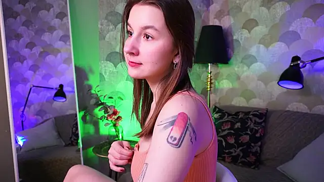 Snapshot of Frantease chatting on April 2026 06:19:01 AM Frantease online show from April 2026 06:19:01 AM