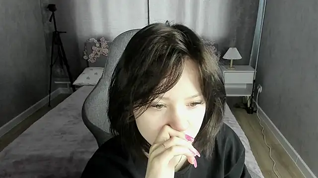 Loly Cuttie online show from May 2026 01:28:01 AM