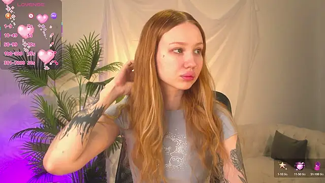 Snapshot of zoeforrd chatting on May 2026 05:12:02 AM zoeforrd online show from May 2026 05:12:02 AM