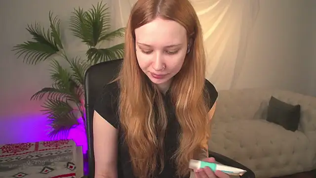 Snapshot of zoeforrd chatting on May 2026 05:01:01 AM zoeforrd online show from May 2026 05:01:01 AM