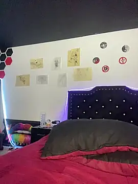 pol mood online show from April 2026 10:05:02 PM