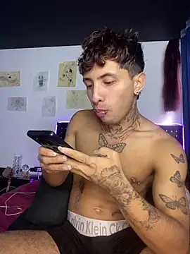 pol mood online show from April 2026 01:45:01 PM