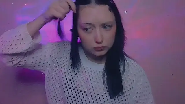 Katarina Fox  online show from April 2026 12:40:02 PM