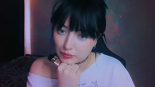 Katarina Fox  online show from April 2026 11:14:02 AM