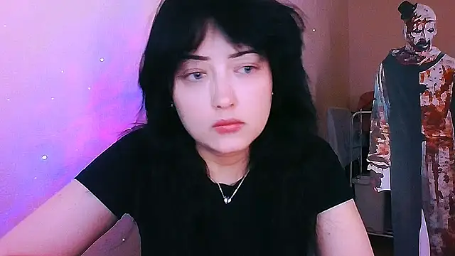 Katarina Fox  online show from March 2026 11:12:01 AM