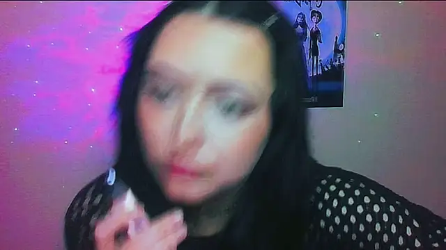 Katarina Fox  online show from April 2026 12:11:02 PM