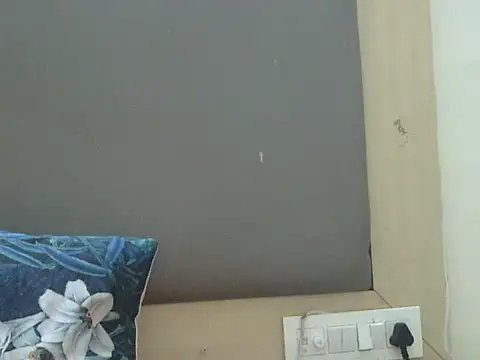 SweetRashii online show from April 2026 05:31:02 AM