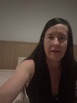 lounostrings online show from May 2026 02:22:01 PM