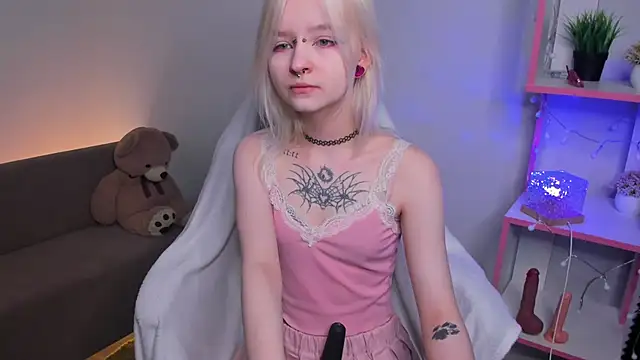 Mary Wester online show from May 2026 01:00:01 AM