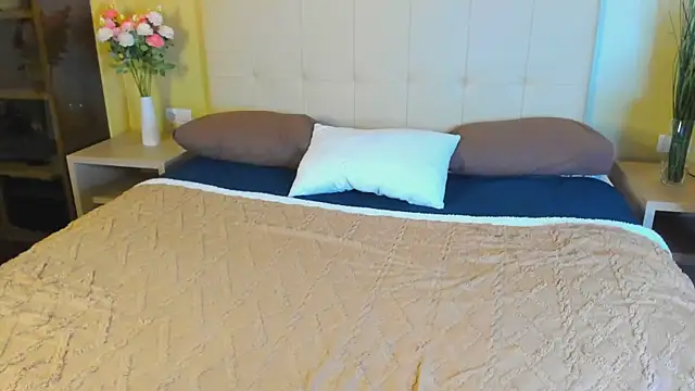 Kathy 1una online show from April 2026 09:27:01 AM