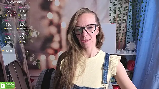 jesica mooonn online show from April 2026 03:08:01 AM