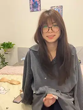 Snapshot of RaTnT chatting on April 2026 04:21:01 PM RaTnT online show from April 2026 04:21:01 PM