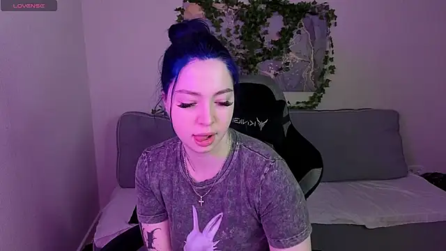 honey cherrry online show from June 2026 01:38:02 AM