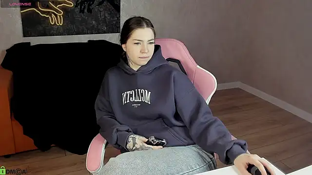 honey cherrry online show from May 2026 01:15:02 AM