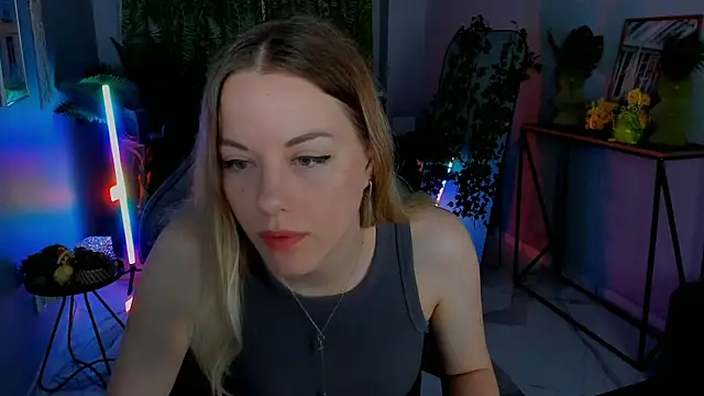 VireliaMoonfall online show from June 2026 06:46:01 AM