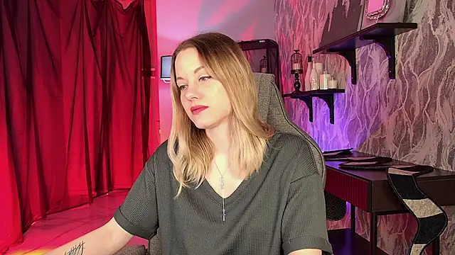 VireliaMoonfall online show from April 2026 08:43:01 AM