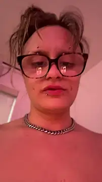 Snapshot of alldogsgotoheaven chatting on July 2026 01:22:02 PM alldogsgotoheaven online show from July 2026 01:22:02 PM