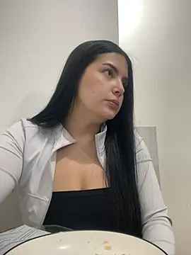 Cami olarte online show from April 2026 12:46:01 AM