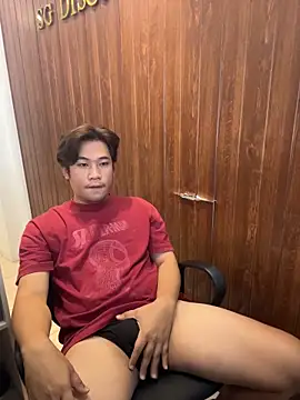 Snapshot of Titanryu chatting on May 2026 02:15:01 AM Titanryu online show from May 2026 02:15:01 AM