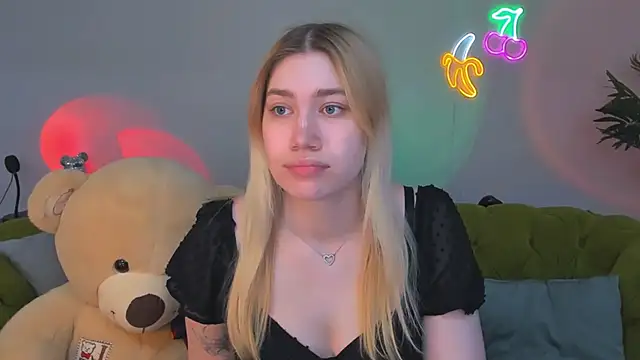 blonde angell online show from April 2026 01:13:02 PM