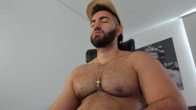 simonleon27 online show from May 2026 04:01:01 PM