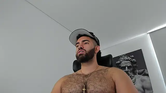 simonleon27 online show from May 2026 04:29:02 PM