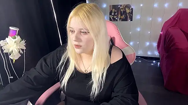 Tina Evanss online show from April 2026 06:48:01 AM